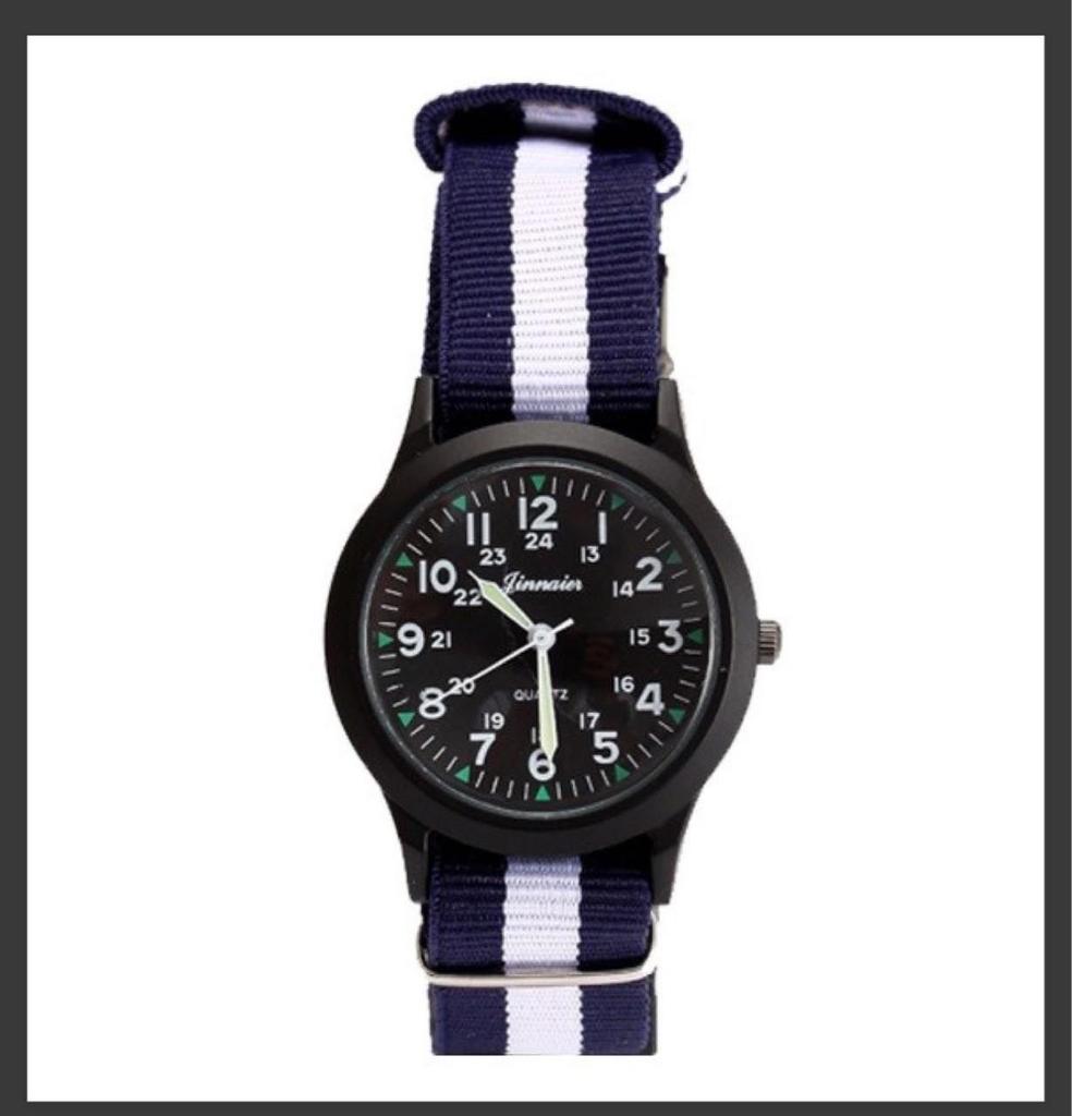 Unisex Casual Canvas Strap Watches with Pin Buckle Design