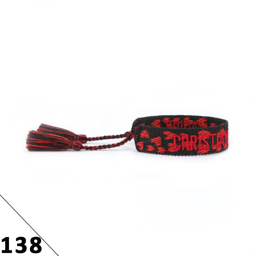 Браслет дружбы ручной работы с вышивкой и кисточками для женщин