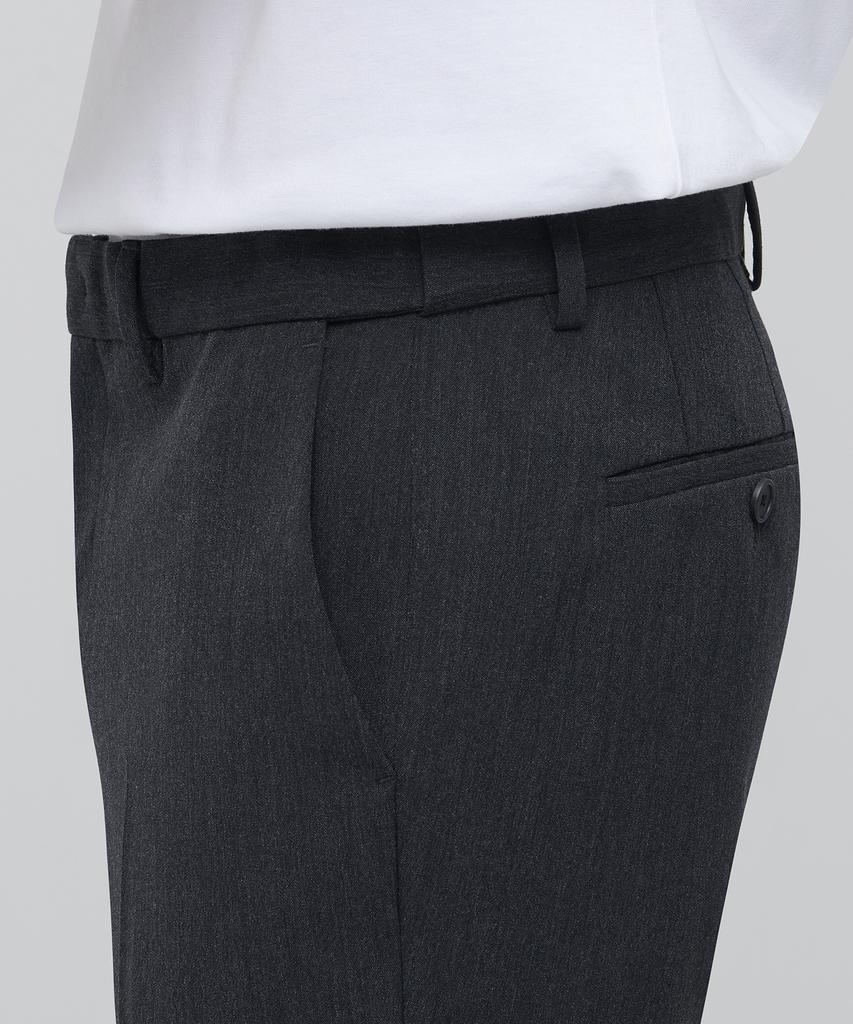 MUSINSA STANDARD Lightweight Tapered Hidden Elastic Waist Length Slacks [Charcoal Gray]