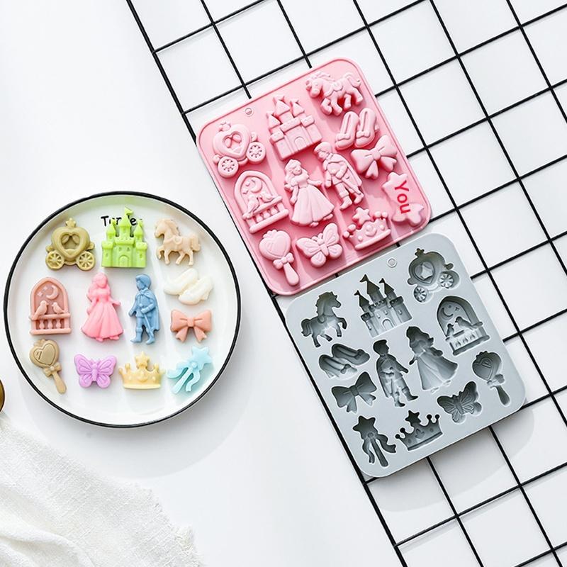 12 Cavity Silicone Mold for Cake Decoration 3D Prince Princess Castle Horse Fondant Candy Chocolate Mould for Baking