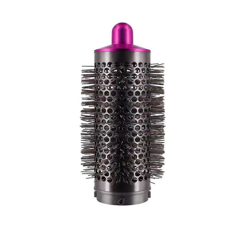 Аксессуары для щипцов для завивки Dyson: Трубка для завивки, насадка для ветра, диффузор для предварительной укладки, расческа и инструмент для укладки.