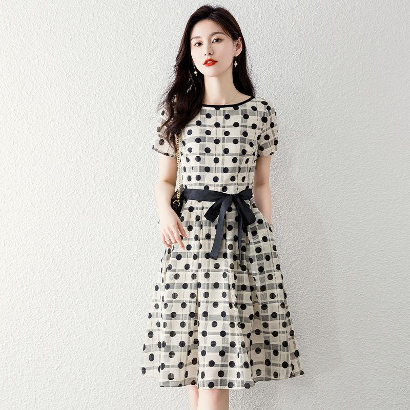 Летнее платье-рубашка из ледяного шелкового крепа с бантом для женщин, обновленное, с короткими рукавами, с акцентом на талии, чтобы сделать фигуру стройнее, в стиле для работы