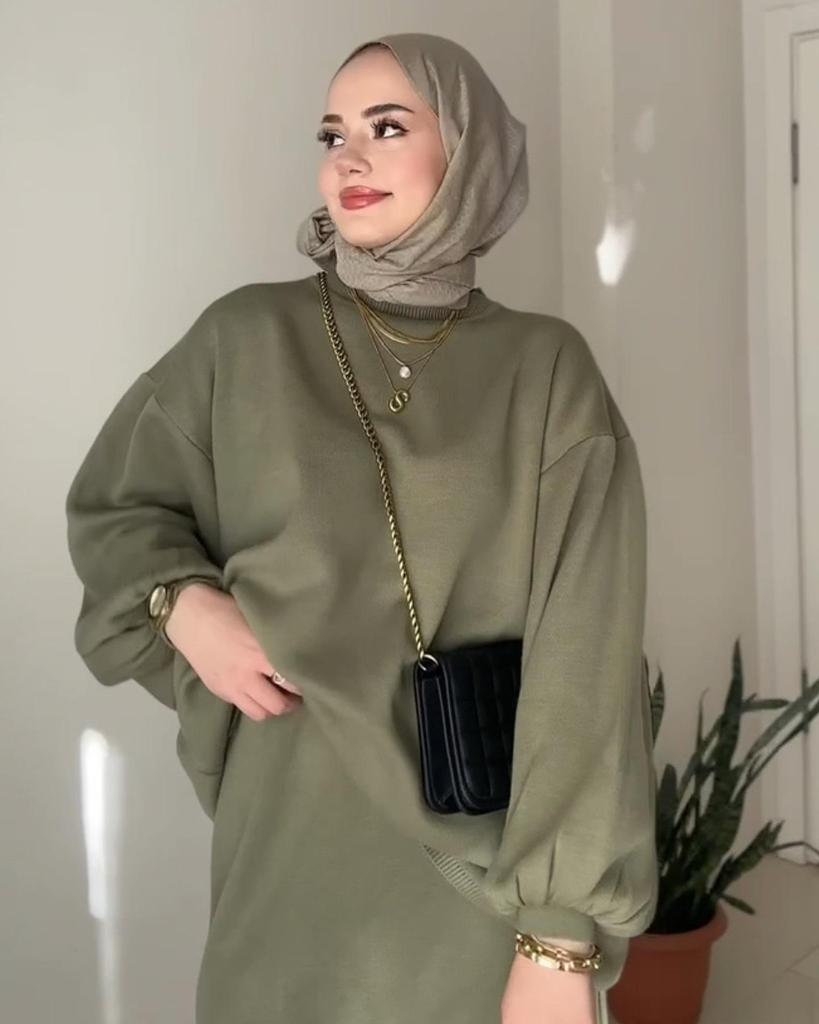 Осень 2024 Европейский и американский однотонный свободный вязаный топ и юбка А-силуэта