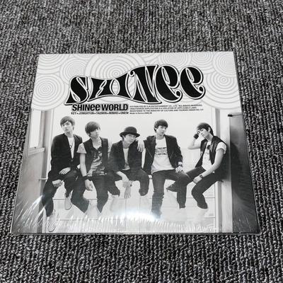 [Б/У] Первый альбом SHINee - (Версия Б) Шиньяо (Новый продукт)