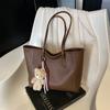 Winter new large-capacity fashion and leisure pendant women's high-end commuter tote bag shoulder armpit bag