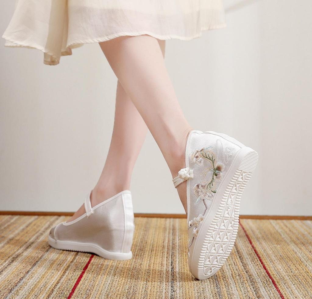 [Нефритовая бабочка] 2024 Вышитые женские туфли на высоком каблуке с круглым носком в стиле ханьфу - Стиль старого Пекина с внутренней платформой и толстой подошвой.