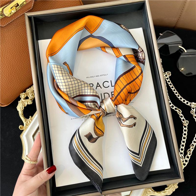 Лето 2023 года, шелковый шарф синего и белого цветов: Элегантный и универсальный квадратный шарф длиной 70 см для женщин