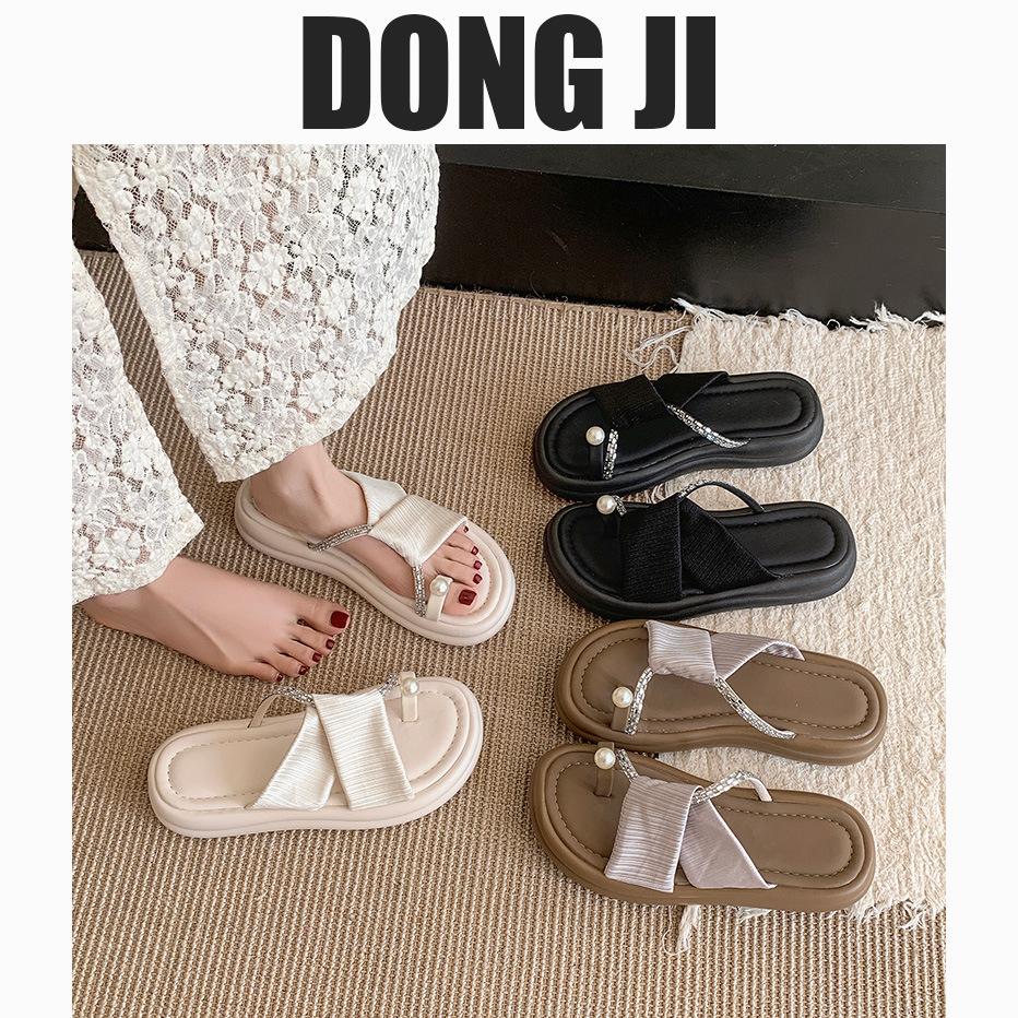 Тапочки на толстой подошве женские летние 2025 года, новая корейская версия, верхняя одежда, нишевая, металлический цветок, закрывающий носок, модные, с открытым носком, классные тапочки