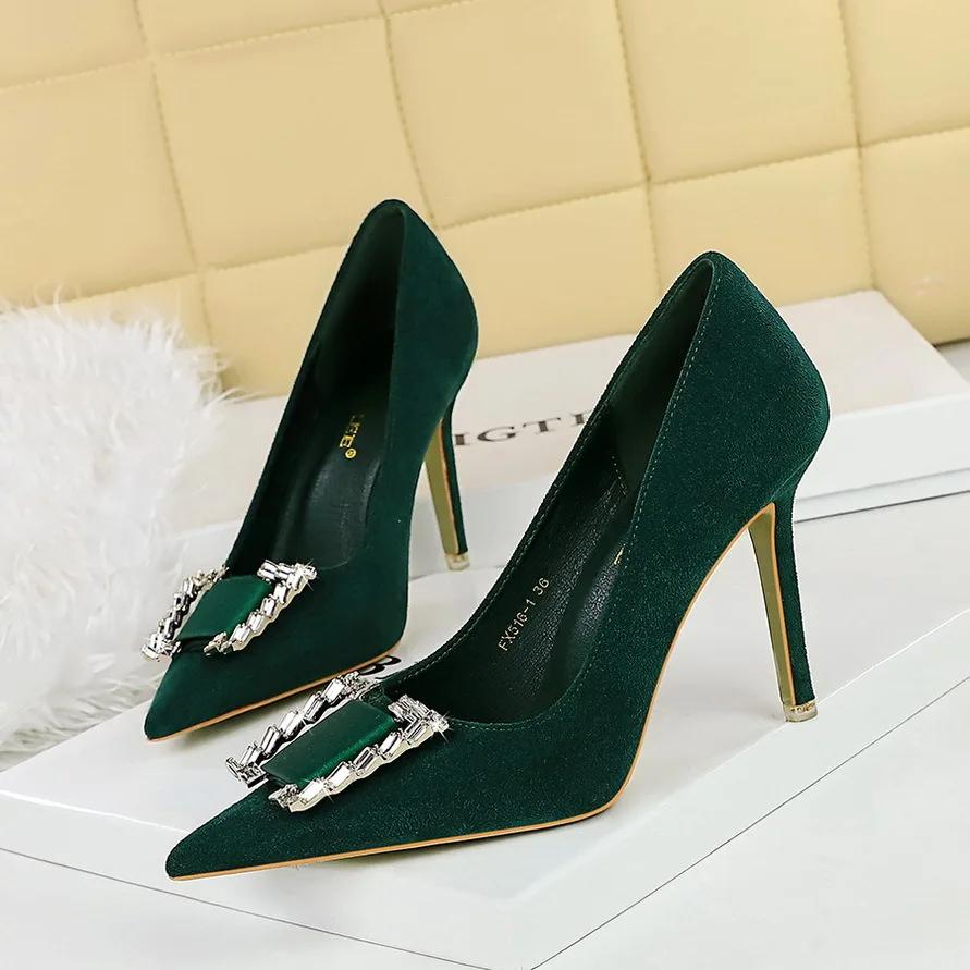 Fashion Women 9cm High Heels Pumps Lady Nightclub Crystal Buckle Green Black Wedding Classic Heels Suede Satin Crystal Replica Shoes
