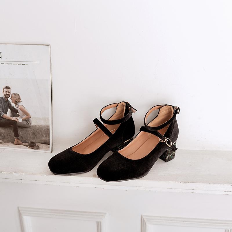 Q/Женские туфли на высоком каблуке, модные однотонные замшевые туфли на толстом каблуке, большие низкие кеды