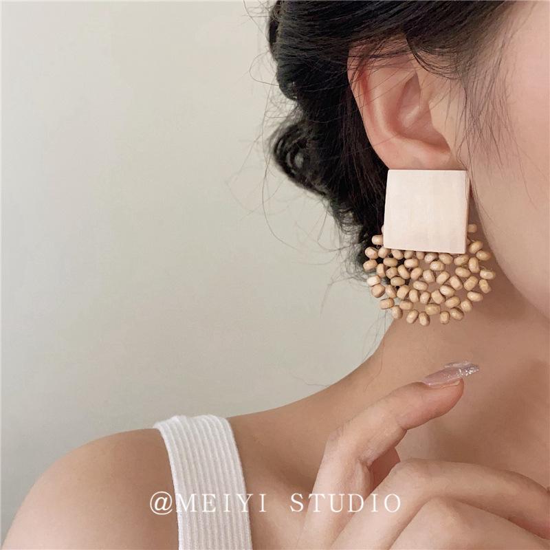 Геометрические серьги из французских деревянных бусин в стиле ретро — праздничная мода высокого класса