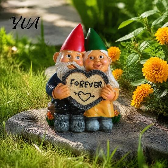 Indoor Outdoor Landscaping Ornaments Garden Gnome Couple Figurine for Decoration, Resin Sculpture Patio Yard Statues Lawn Porch Decor, Waterproof