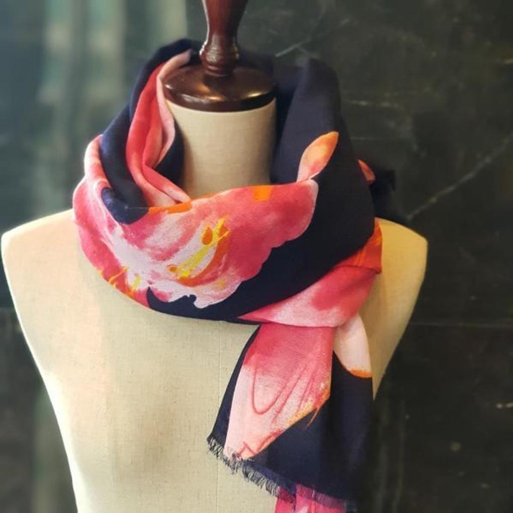 Monchouchou yarn scarf E19F2PO301