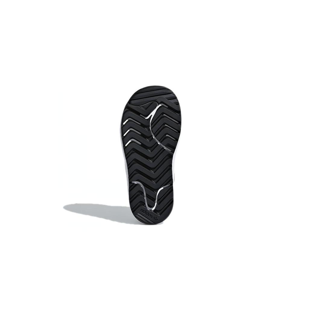 adidas Оригиналы SUPERSTAR Зимние 360 I Низкие Детские Кроссовки Черно-Белые Для Младенцев и Малышей B22472
