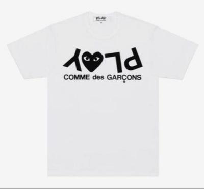 Футболка COMME DES GARCONS PLAY с логотипом-сердцем UN Унисекс