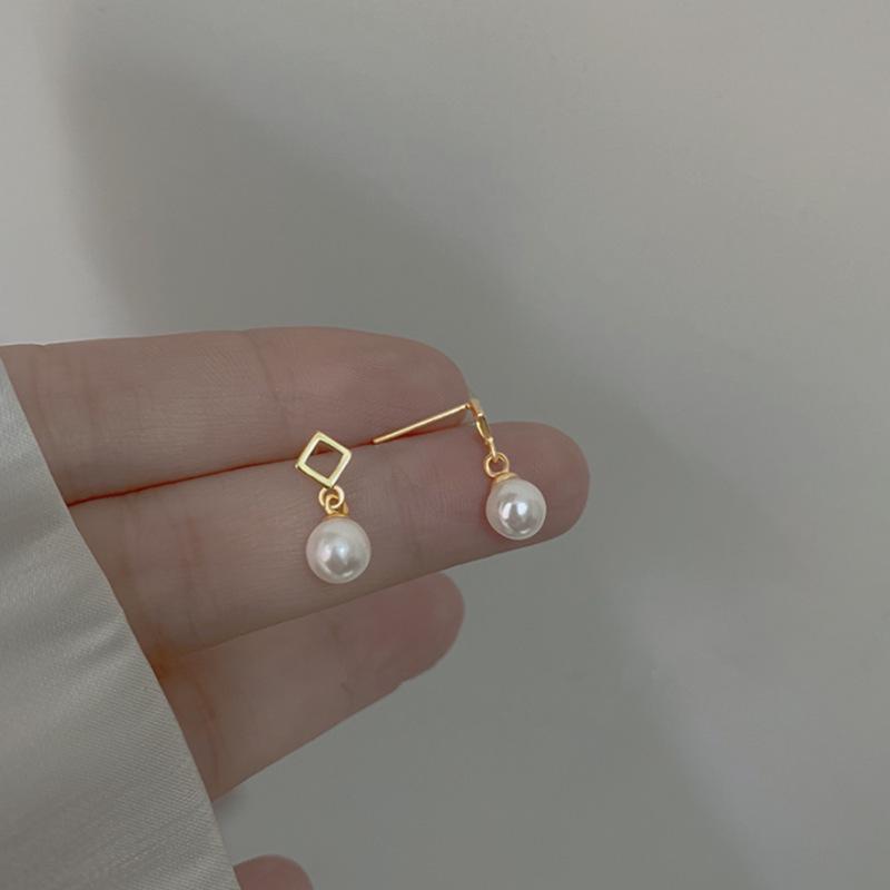 High-End Geometric Retro French Square Pearl Dangle Earrings for Women