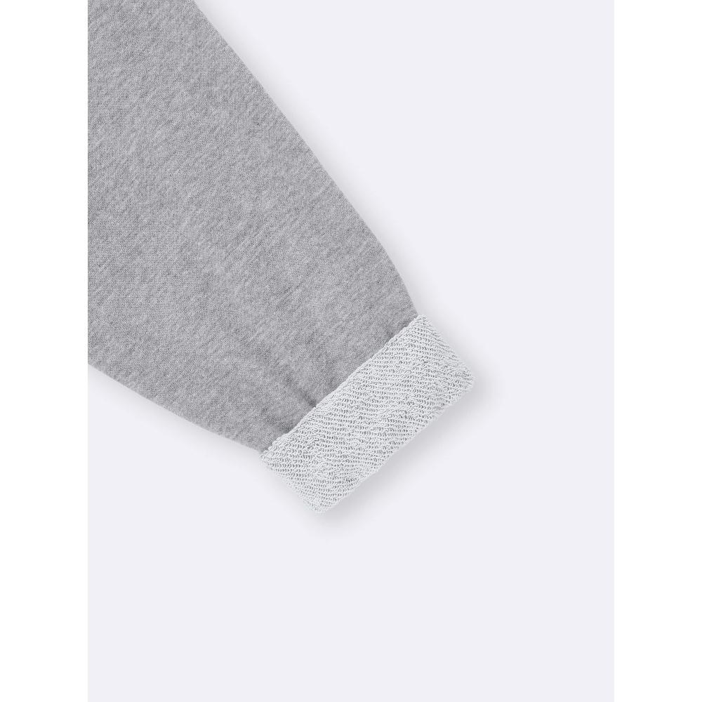 GU by Uniqlo Модель толстовки с капюшоном