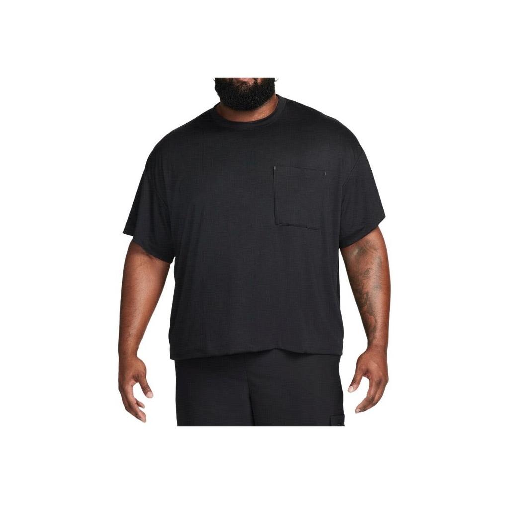 Nike Спортивная одежда Tech Pack Solid Logo Pocket Design Crew Neck Свободный крой Короткий рукав Футболка Мужские топы Черный FB7392-010