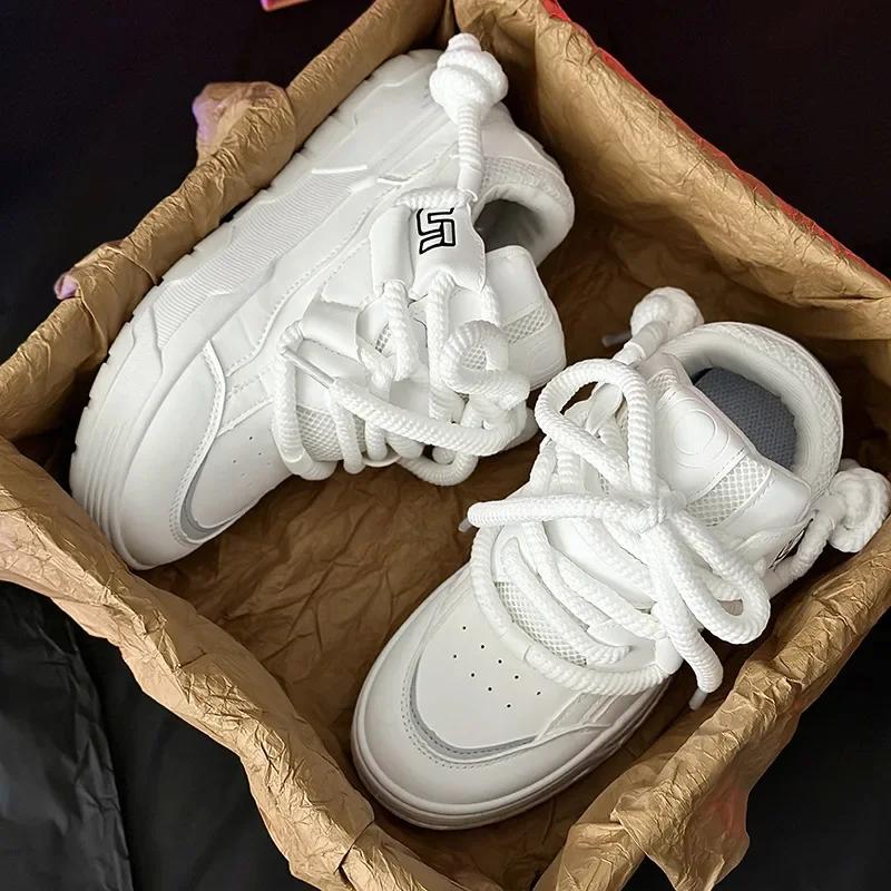 Мужские вулканизированные кроссовки 2024 года, уличные кроссовки на платформе для ходьбы для мужчин, новые баскетбольные кроссовки для бега на открытом воздухе, повседневные кроссовки для хлеба