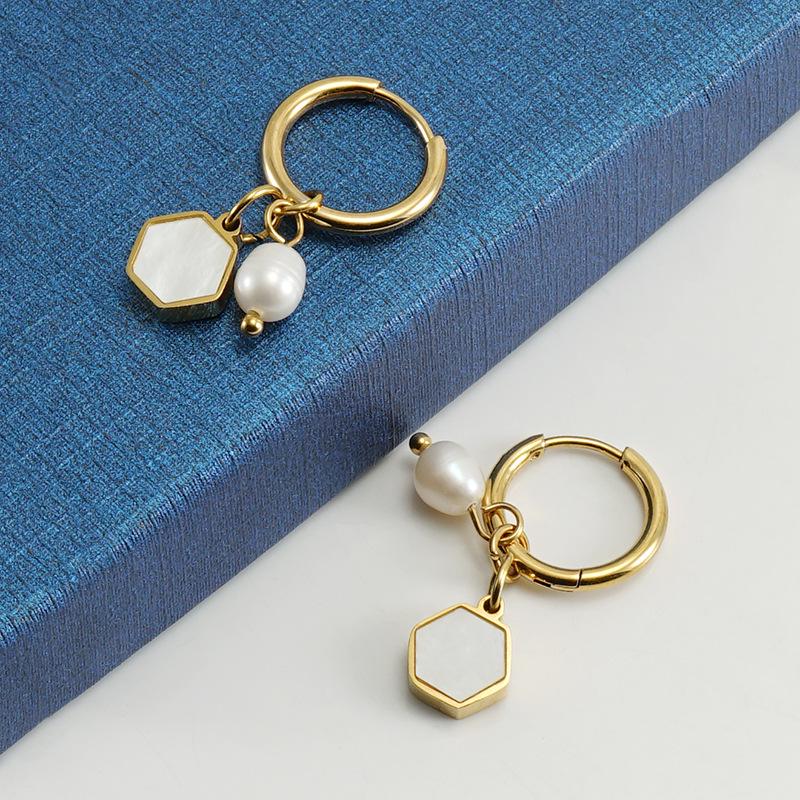 Минималистичные серьги-капли с жемчугом из титановой стали с золотым покрытием 18 карат для женщин - Не тускнеющие, элегантный модный аксессуар