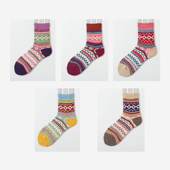 5 Pairs Winter Warm Crew Socks for Women Thick Mid-Calf Knitted Socks Retro Ethnic Style Socks for Christmas Gifts