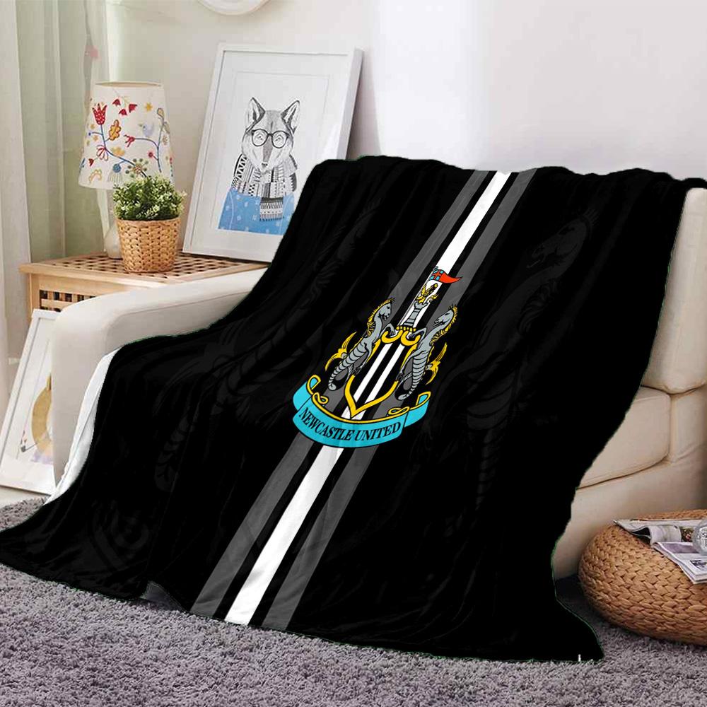 Dynamic Newcastle Football Flannel Blanket, Soft Polyester, Modern Design, All-Season for Camping, Travel, Gifts for holidays or birthdays