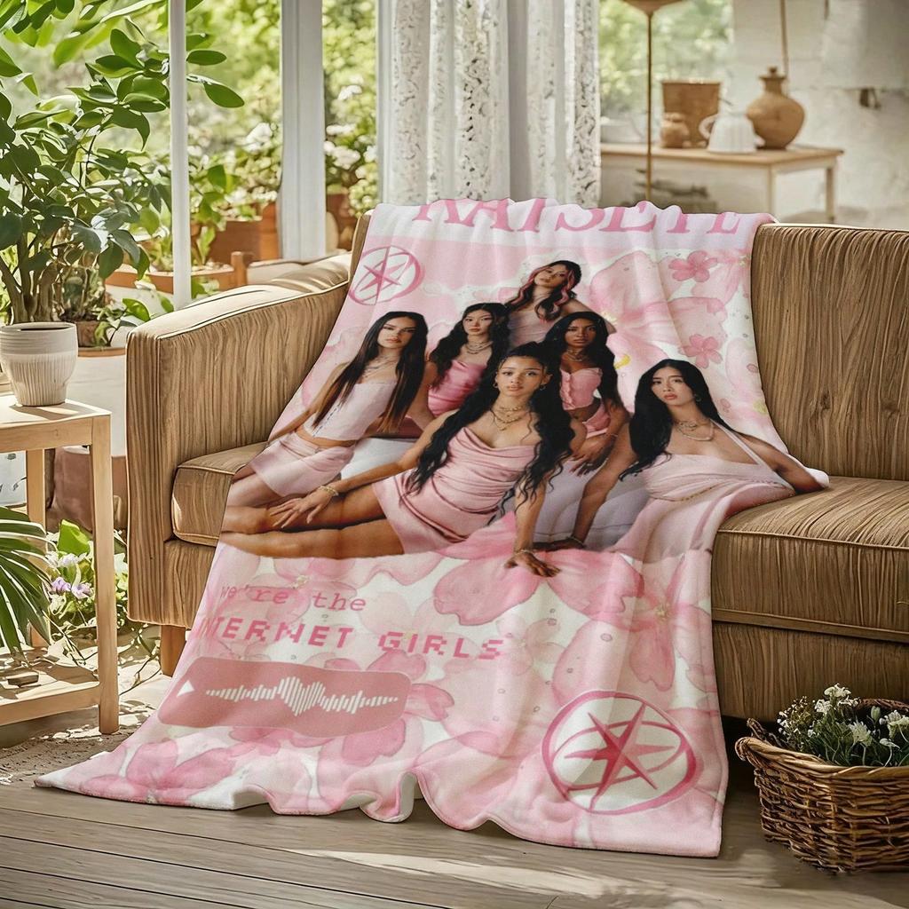 1pc Katseye Girl Group Flannel Blanket, All Season Super Soft Warm Throw Blanket for Bedroom Living Room Camping, Music Fans Hol