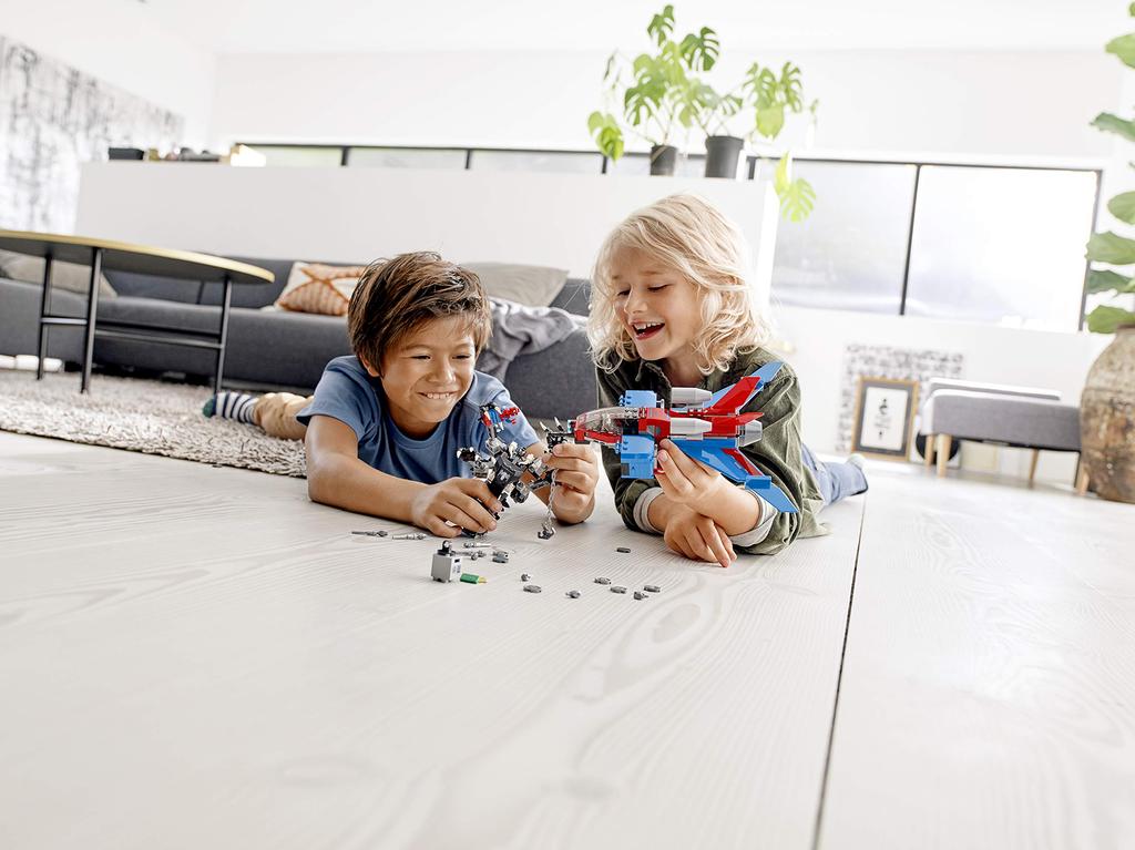 LEGO Super Heroes Spider Jet and Venom Mecha Suit Showdown 76150