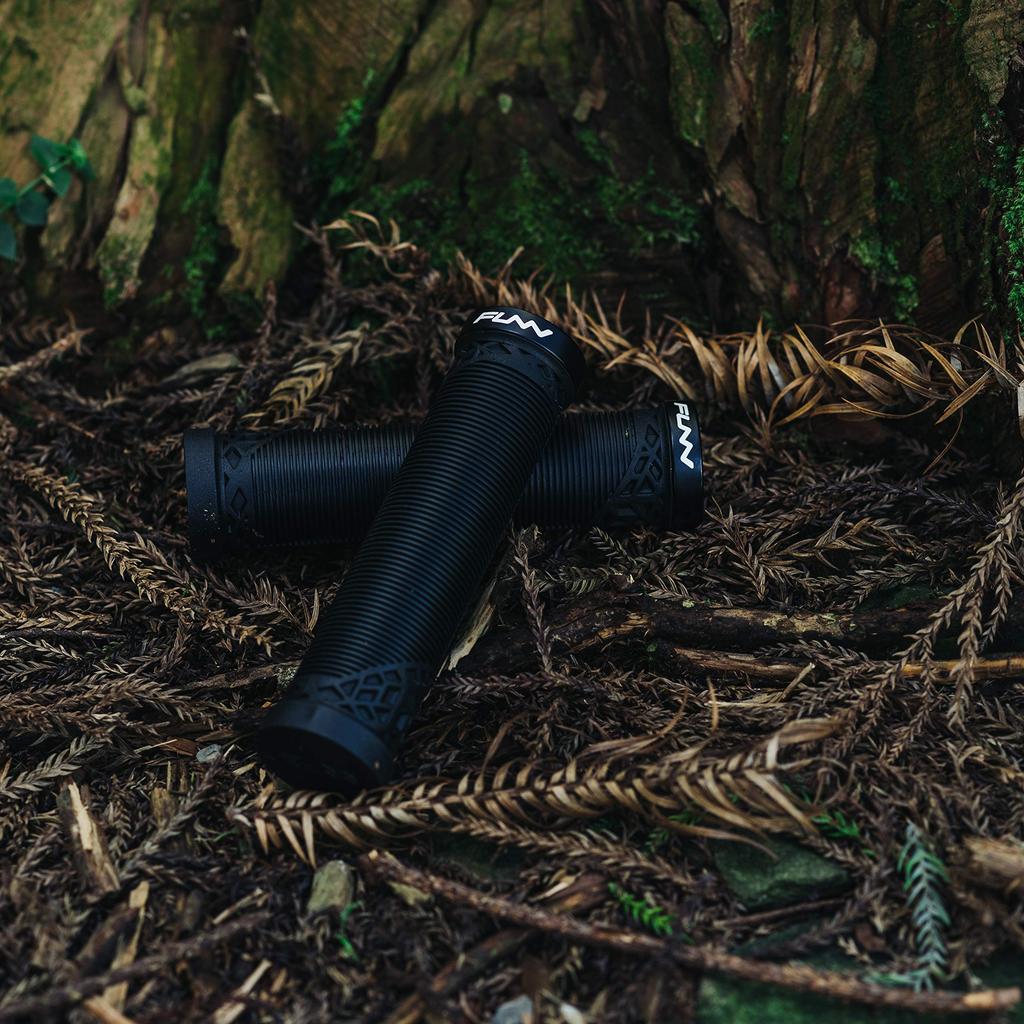 Funn Hilt Велосипедные ручки с зажимом, подходят для горных, кроссовых и BMX велосипедов и удобные - Односторонний замок - Велосипеды, Велосипеды, Велосипеды, Нескользящие