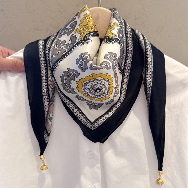 Magnetic Buckle Silk Neck Scarf: Triangle Design for Women, 70x70cm, Lightweight Spring/Summer/Autumn Accessory