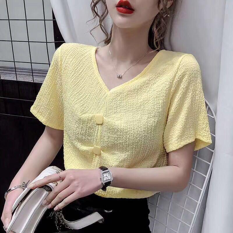 Весенне-летняя женская корейская шифоновая рубашка с короткими рукавами и нишевым дизайном. Свободные и универсальные плиссированные топы с v-образным вырезом.