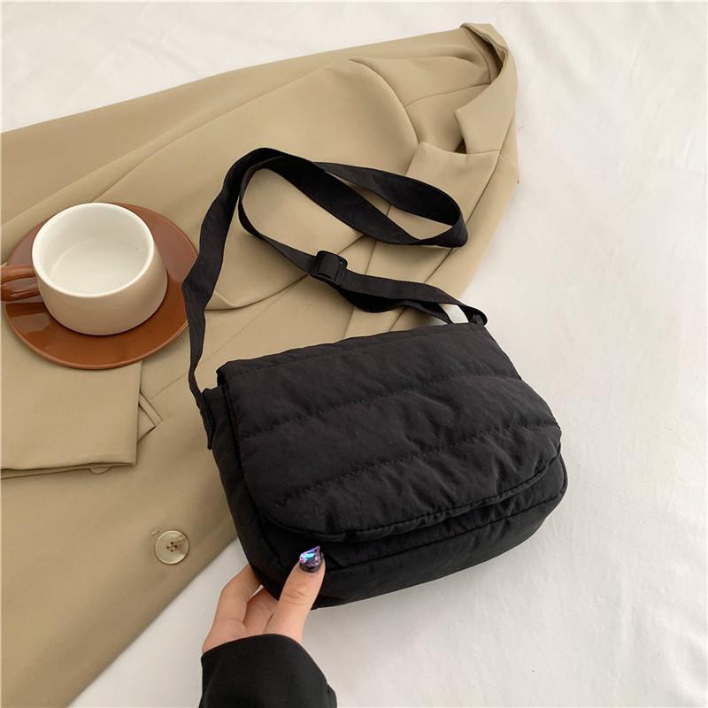 Вышитая нить Ранняя весна Однотонный Маленький Свежий Нежный Ленивый Ветер Простая Уменьшающая Возраст Сумка Через Плечо Маленькая Квадратная Сумка Для Девочек