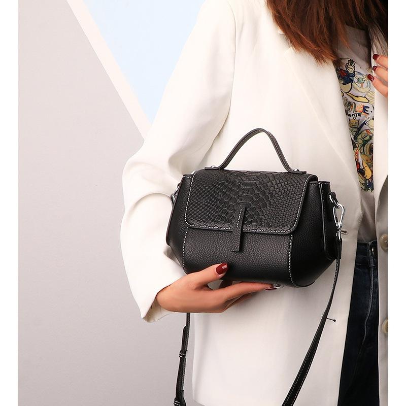 Popular handbag bag women's bag genuine leather new autumn and winter high-end mother shoulder messenger bag
