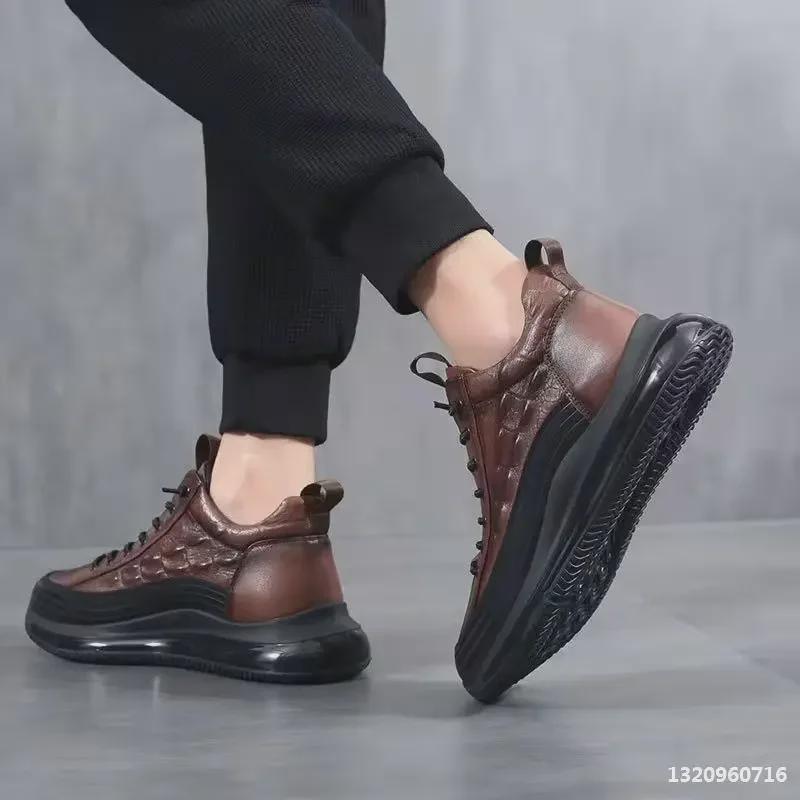 Мужские повседневные туфли средней высоты с толстой подошвой и крокодиловым узором 2023 года — удобные, легкие, эластичные спортивные туфли из полиуретана