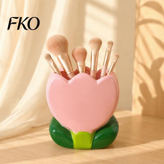 Girly Room Decor Accessories Tulip Makeup Brush Holder, Resin Cosmetic Organizer for Vanity Desk, Cute Flower Pen Sweet Style Cup Office