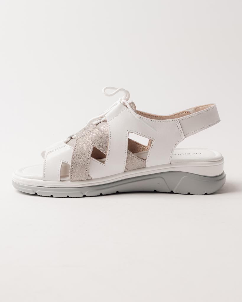 Босоножки на танкетке с открытым носом Lifexpert 325002 36 белые кожа