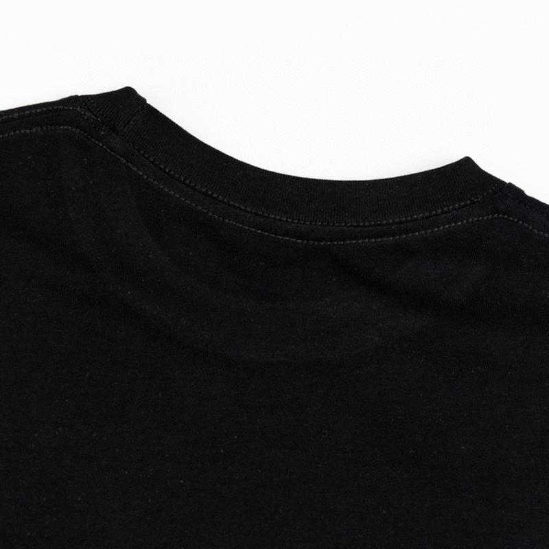 Stussy 2025 Весна/Лето Новая высококачественная хлопковая футболка с круглым вырезом для мужчин и женщин Футболка для пар с принтом в виде железной проволоки