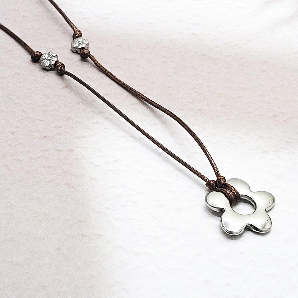 Daisy Flower String Necklace