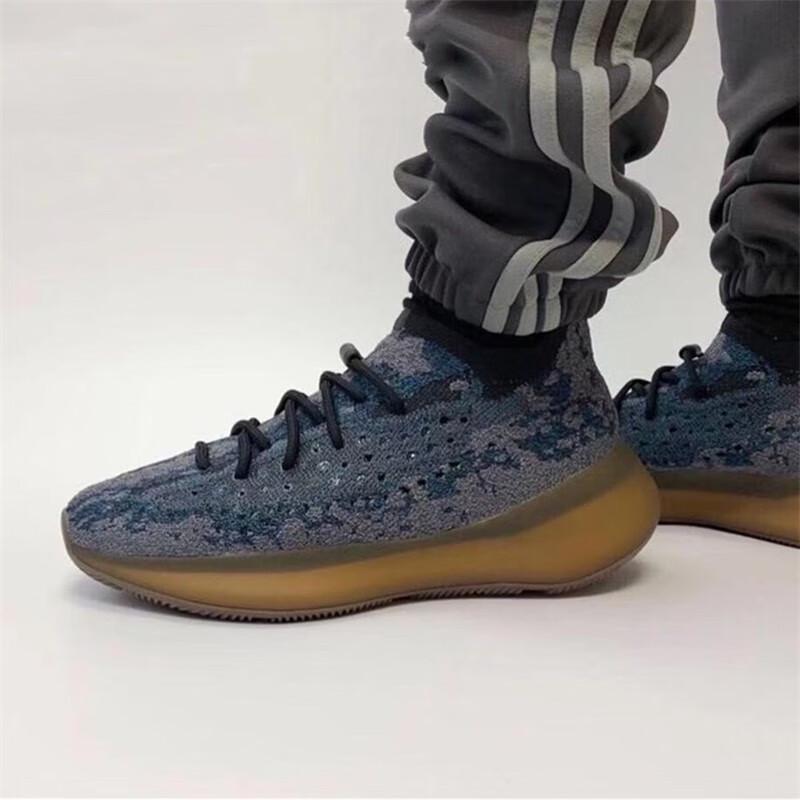 adidas Повседневные беговые кроссовки Yeezy 380