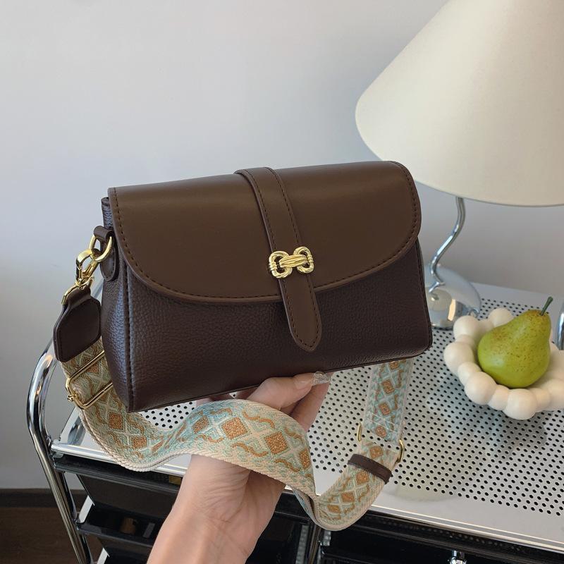 Сумка женская новая модная тенденция взрыв ретро широкий плечевой ремень сумка через плечо пригородная простая маленькая квадратная сумка