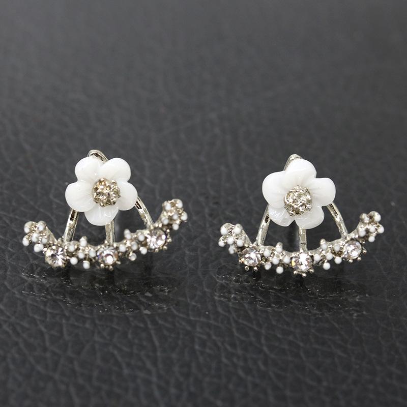 Korean Cute Small Flower Stud Earrings For Women Fresh and Sweet Statement Earring Girl Fashion Jewelry Gift