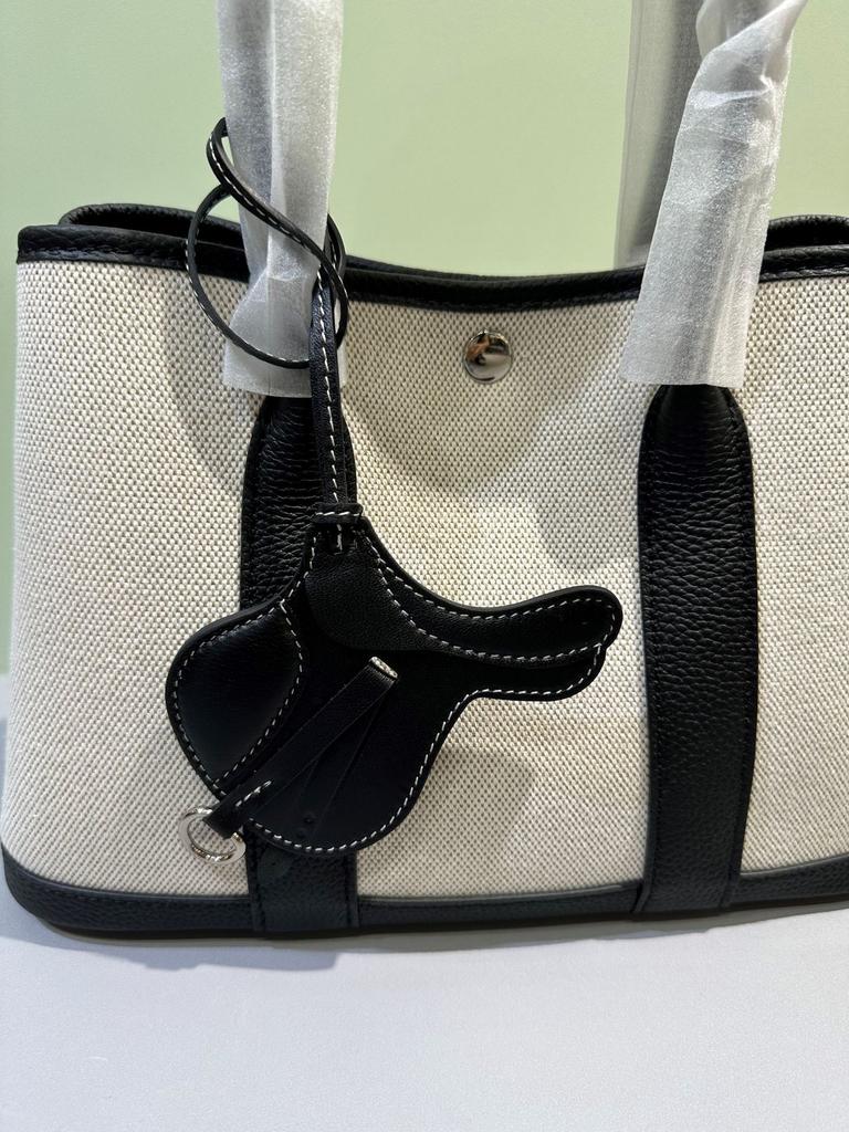 Высококачественный кожаный брелок для сумки, подвеска в виде сумки-седла, милый брелок для ключей от машины, роскошные аксессуары для сумки из натуральной овчины ручной работы