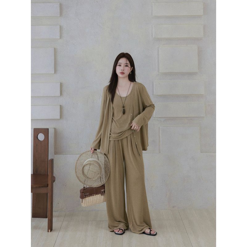 Plus-Size Women's Clothing for Slightly Chubby Girls, Casual Style Linen Vest, Cardigan, T-Shirt, and Pants Three-Piece Set