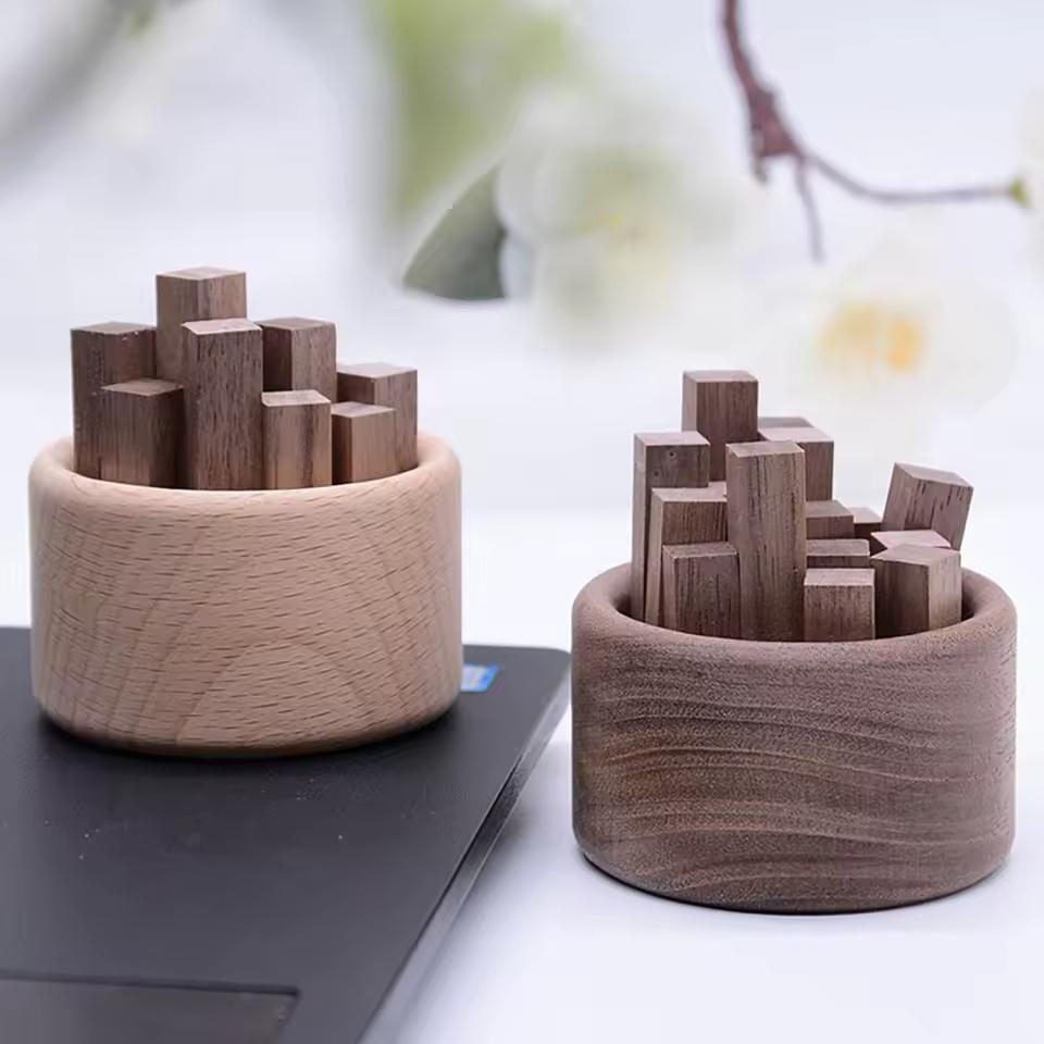 Wood Aromatherapy Natural Wood Diffuser Suitable for Home Car Round Design Decorative Dashboard Suitable for Office Desktop