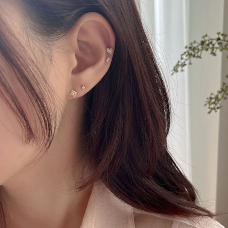 youngglow 14k sanding sparkle piercing