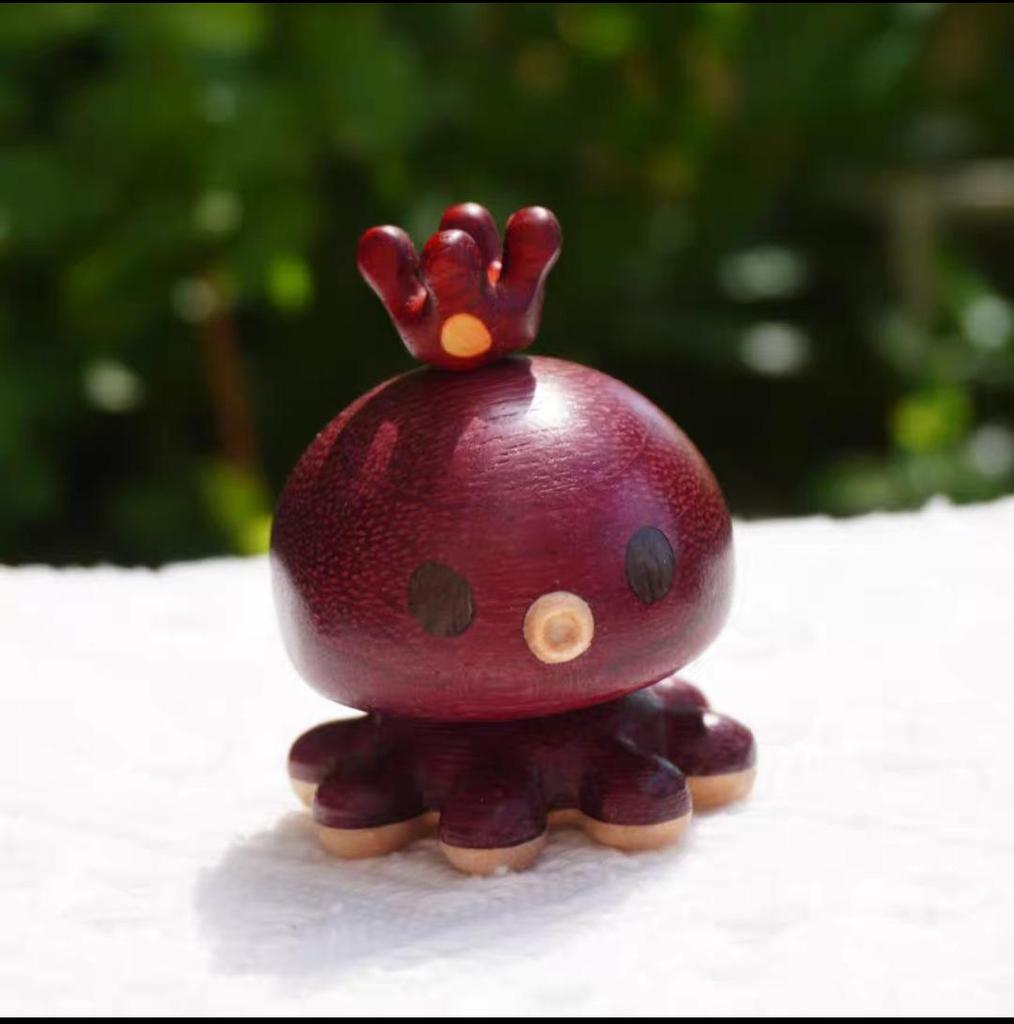 Boxwood Hand-carved Pikachu & Gengar Sandalwood Desk Ornament Gift