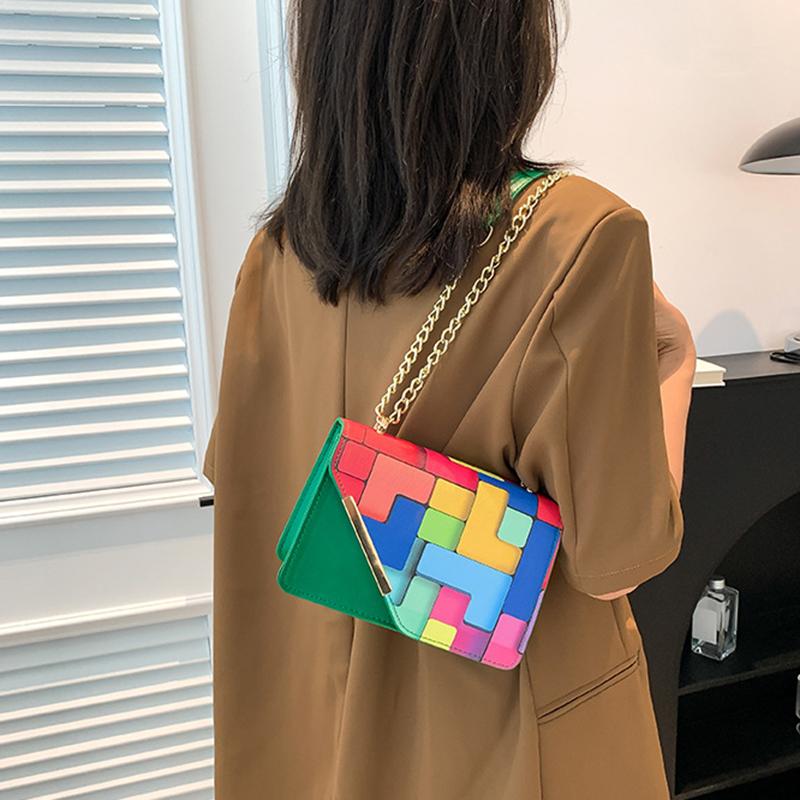 Женская маленькая квадратная сумка-слинг на плечо с клапаном из искусственной кожи, летняя, контрастного цвета, универсальная, с цепочкой, кроссбоди KTY
