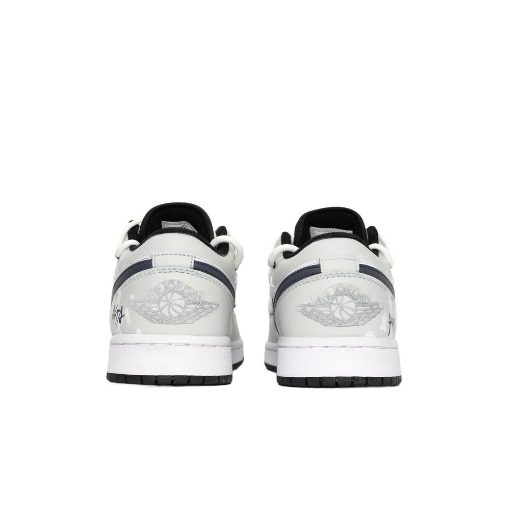Jordan Air Jordan 1 Винтажные Баскетбольные Кроссовки Мужские Низкие Серый/Белый 553558-132(Команда748-)