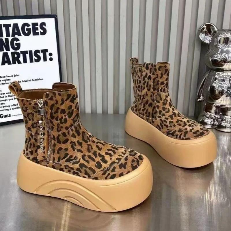 Ботинки на платформе с леопардовым принтом, женские туфли на плоской подошве из замши и хлопка, тренд зимы 2025 года, теплая повседневная обувь в готическом стиле, нескользящие ботинки Mujer