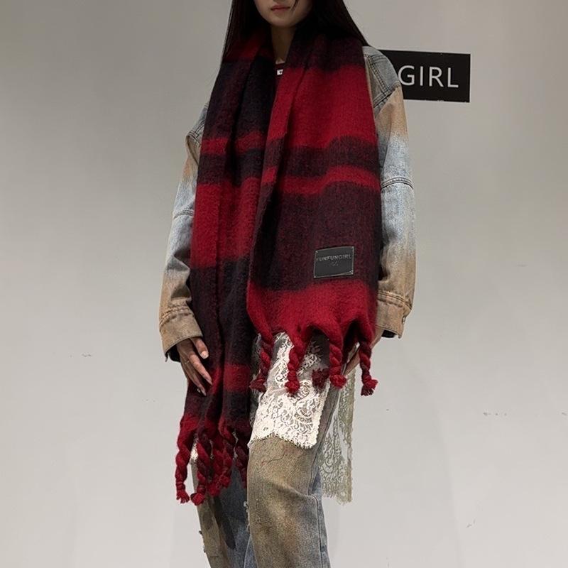 Autumn and Winter New Scarf Women's Atmosphere Contrasting Color Plaid High-end Sense Warm Scarf Thickened Handmade Fringed Shawl Scarf